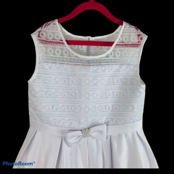 Flower girl dress - Picture 3 of 4